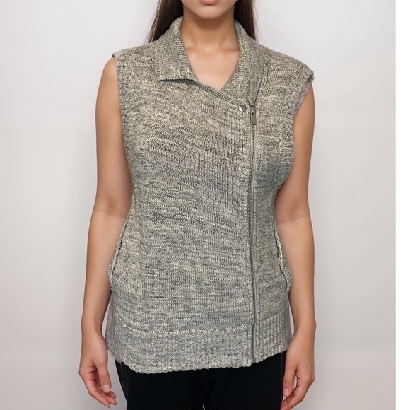 Banana Republic Sweaters - 2/$30 Banana‎ Republic Sweater Vest Women Sz S Grey Knit Full Zip 100% Cotton